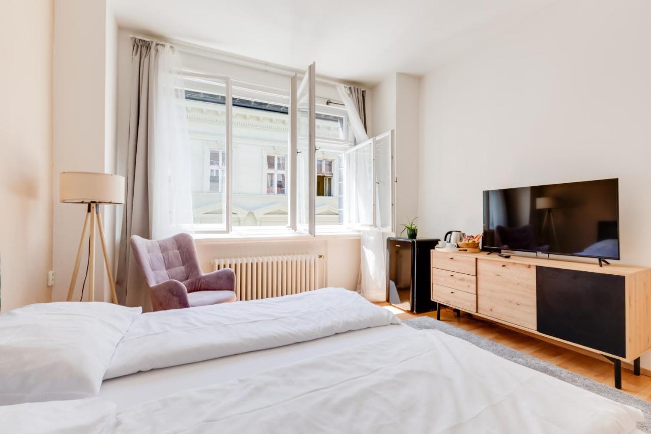 Riben House Prague Aparthotel ภายนอก รูปภาพ