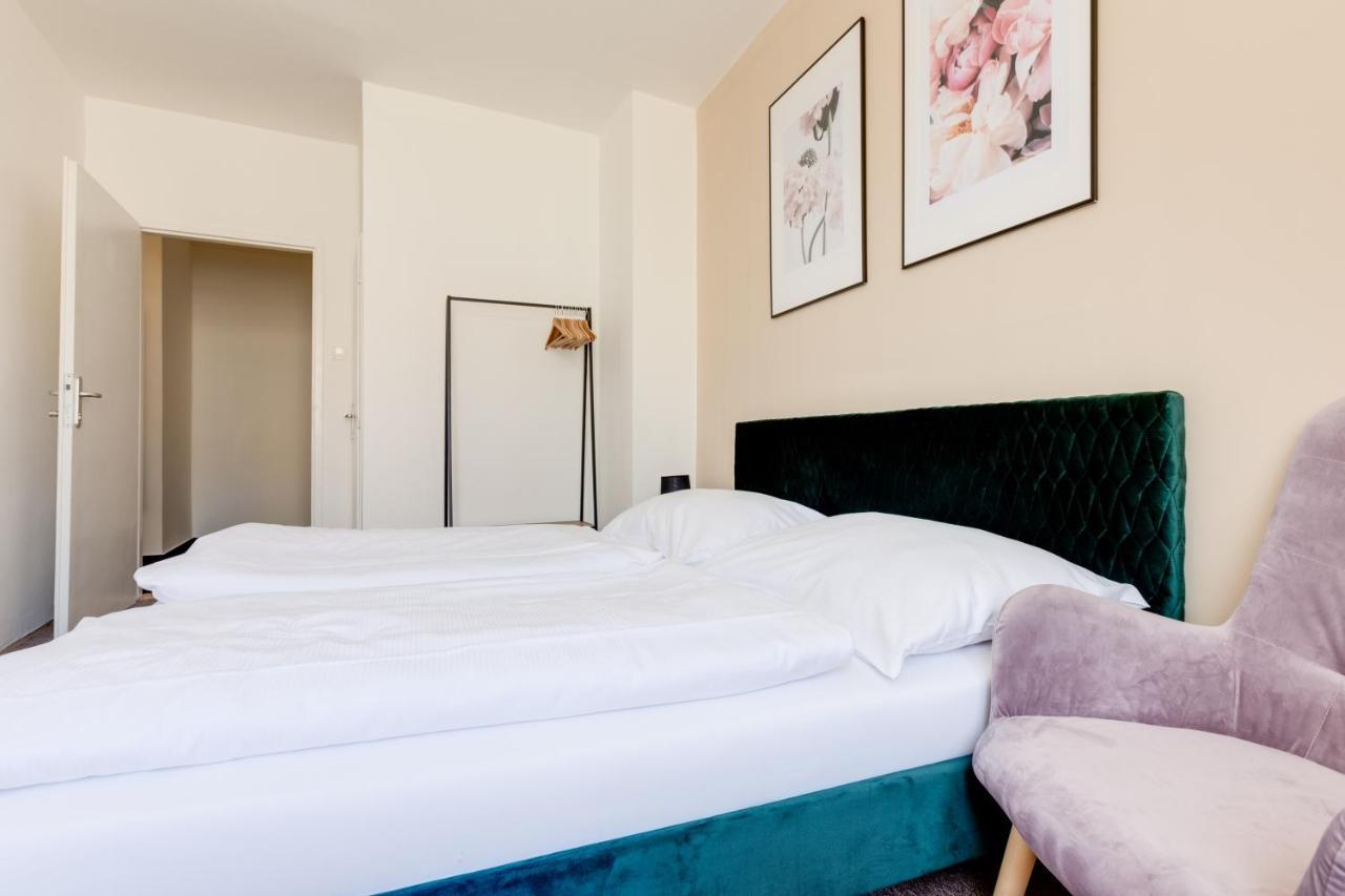 Riben House Prague Aparthotel ภายนอก รูปภาพ