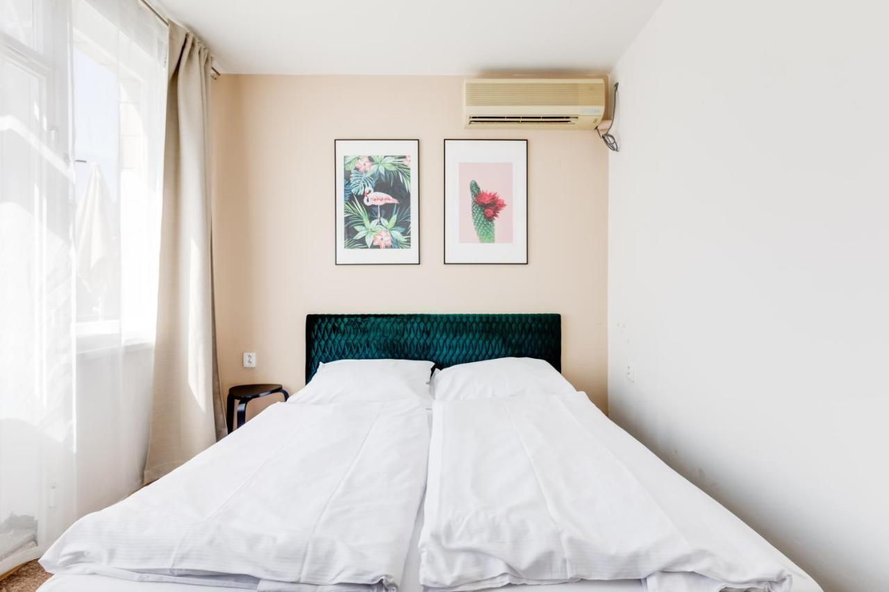 Riben House Prague Aparthotel ภายนอก รูปภาพ